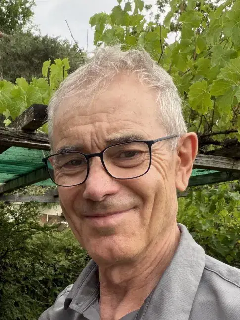 Arthur K. – Rentner in Zürich, bietet Fahrdienst und Bilder aufhängen an | RentARentner