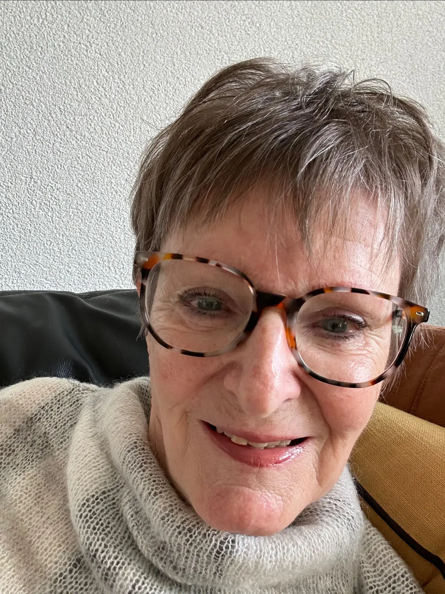 Brigitte M. – Rentner in Aarberg, bietet Altenpflege und Vorlesen am Krankenbett an | RentARentner