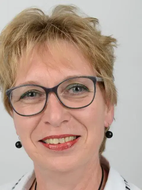 Theresia L. – Rentner in Ettiswil, bietet Rechtsfragen allgemein und Texte korrigieren an | RentARentner
