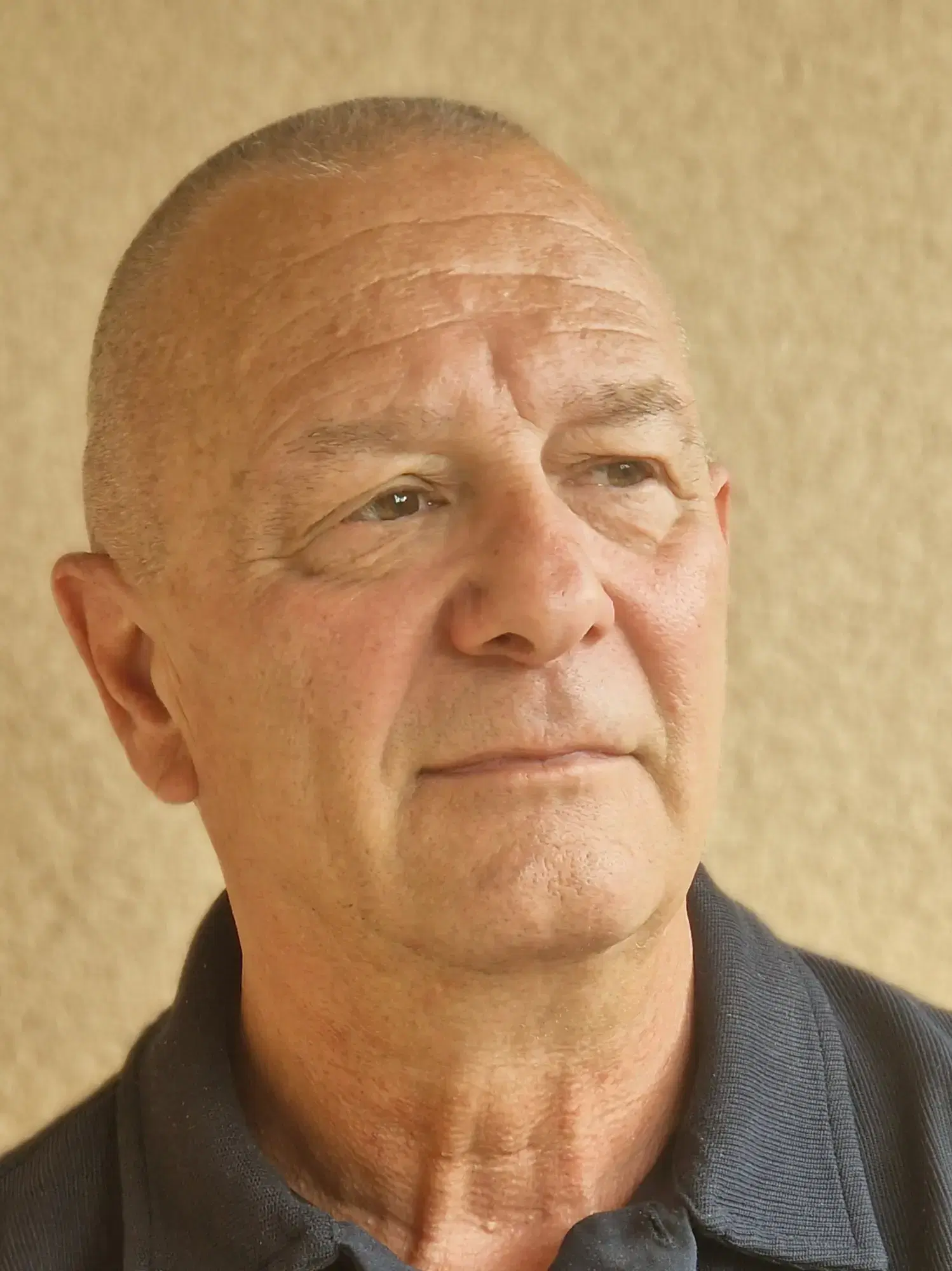 Leo B. – Rentner in Basel, bietet Gartenpflege und Rechtsfragen allgemein an | RentARentner